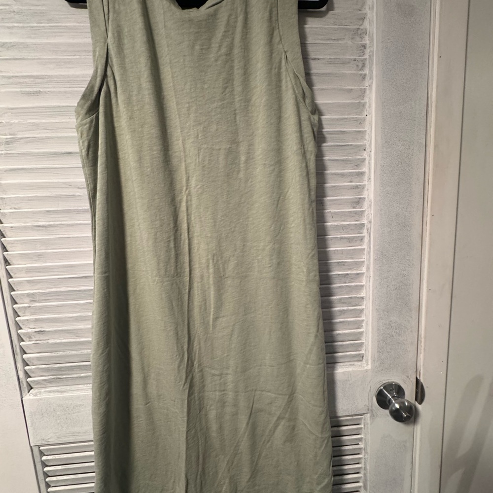 Elegant Sleeveless Green Dress